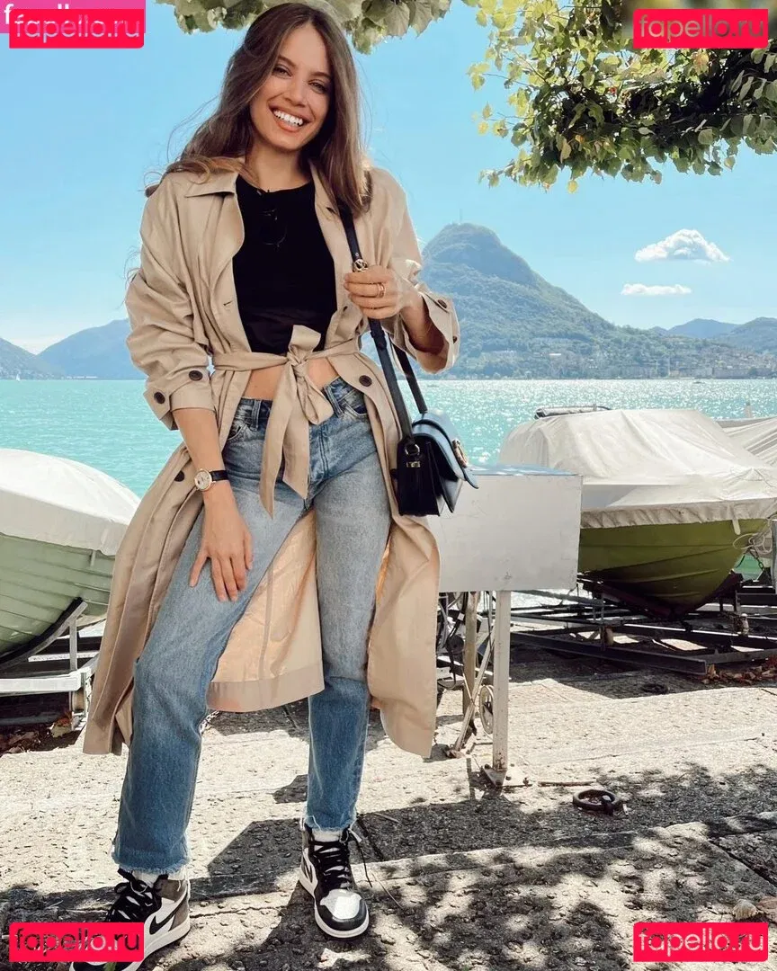 Xenia Tchoumitcheva Onlyfans Photo Gallery 