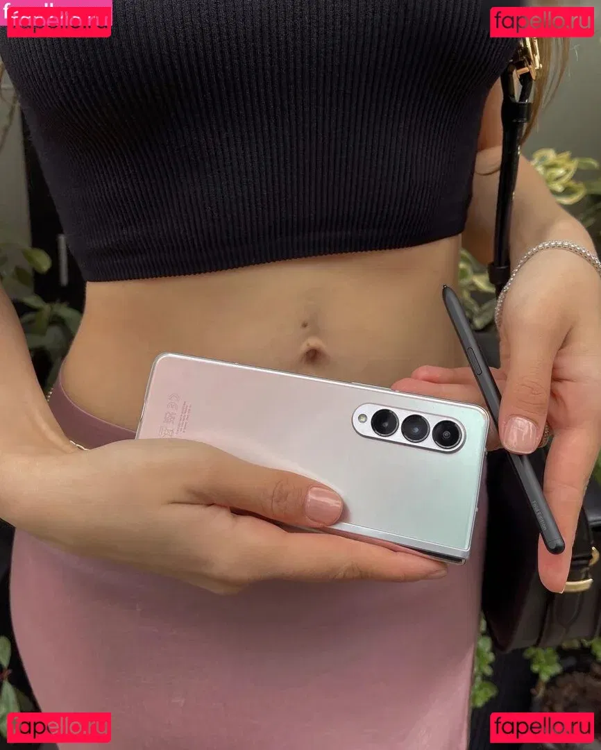 Xenia Tchoumitcheva Onlyfans Photo Gallery 