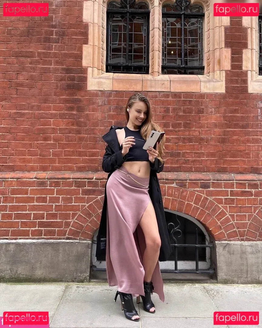 Xenia Tchoumitcheva Onlyfans Photo Gallery 