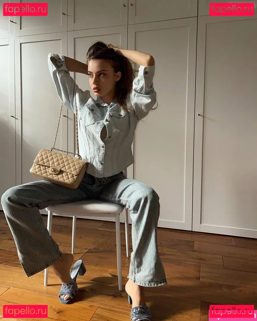 Xenia Tchoumitcheva Onlyfans Photo Gallery 