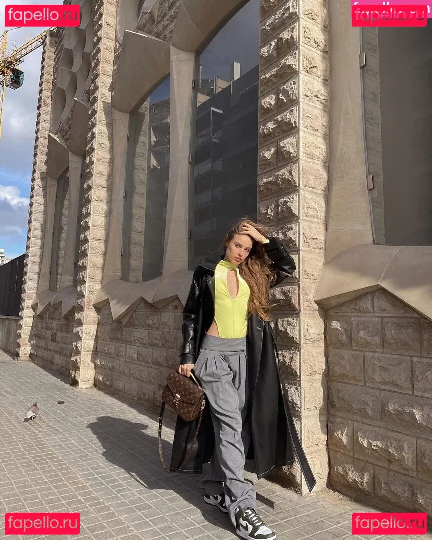 Xenia Tchoumitcheva Onlyfans Photo Gallery 