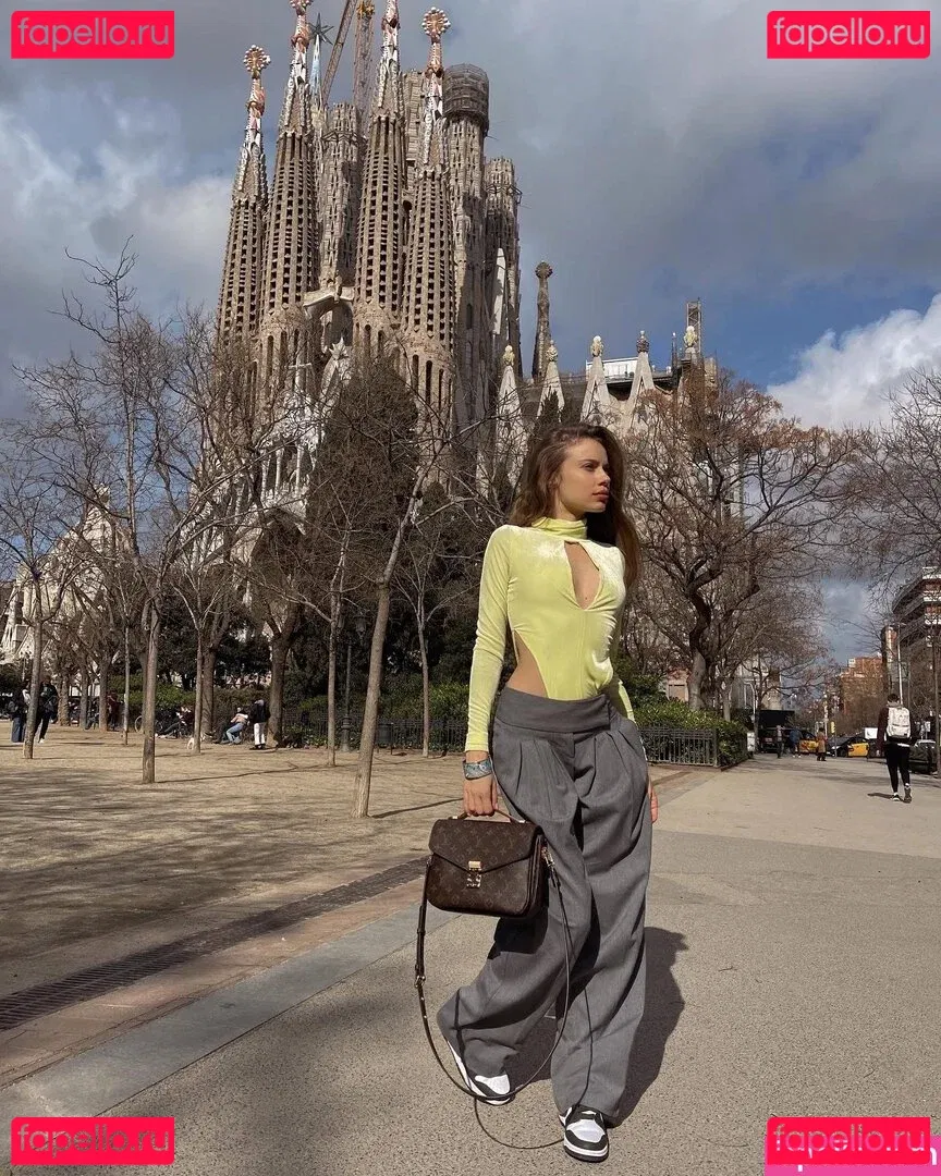 Xenia Tchoumitcheva Onlyfans Photo Gallery 