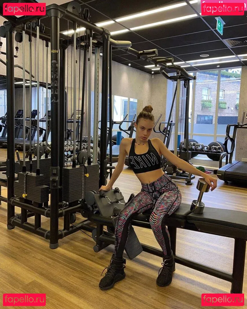 Xenia Tchoumitcheva Onlyfans Photo Gallery 