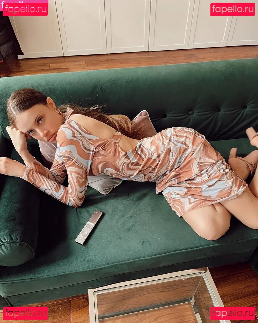 Xenia Tchoumitcheva Onlyfans Photo Gallery 