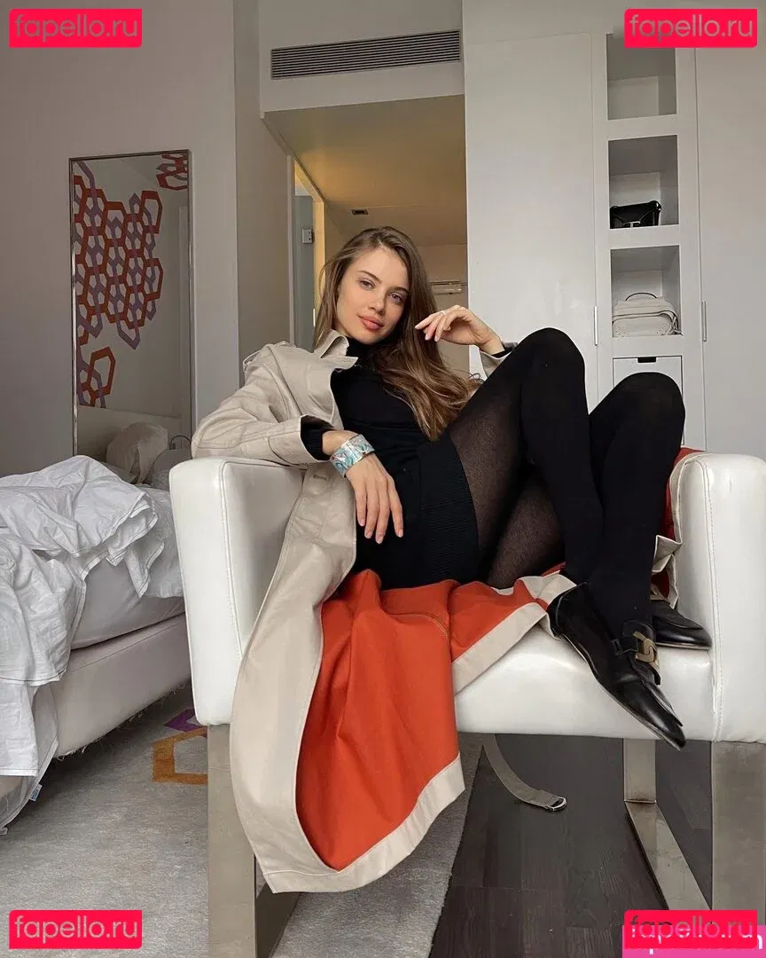 Xenia Tchoumitcheva Onlyfans Photo Gallery 