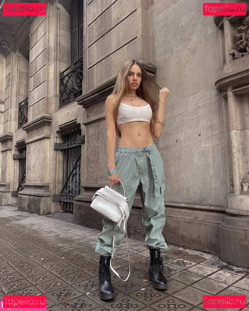 Xenia Tchoumitcheva Onlyfans Photo Gallery 