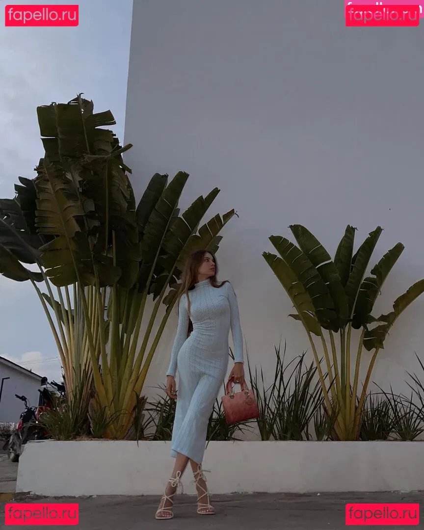 Xenia Tchoumitcheva Onlyfans Photo Gallery 