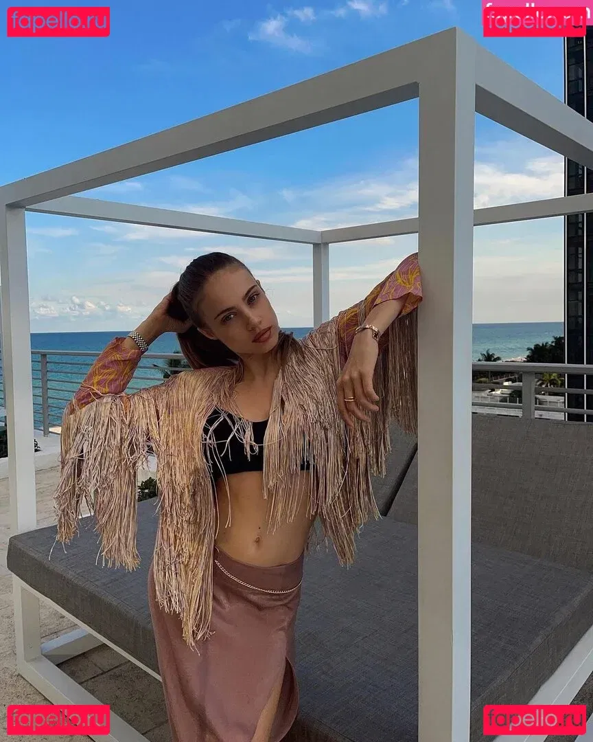 Xenia Tchoumitcheva Onlyfans Photo Gallery 