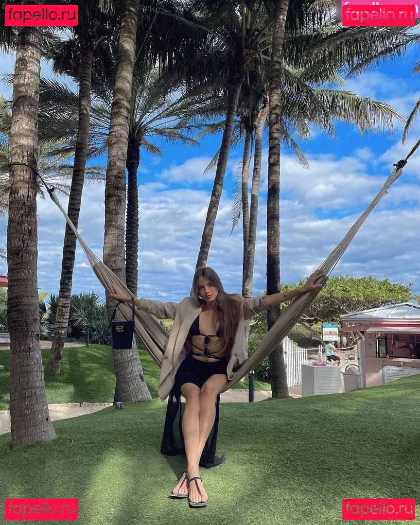 Xenia Tchoumitcheva Onlyfans Photo Gallery 
