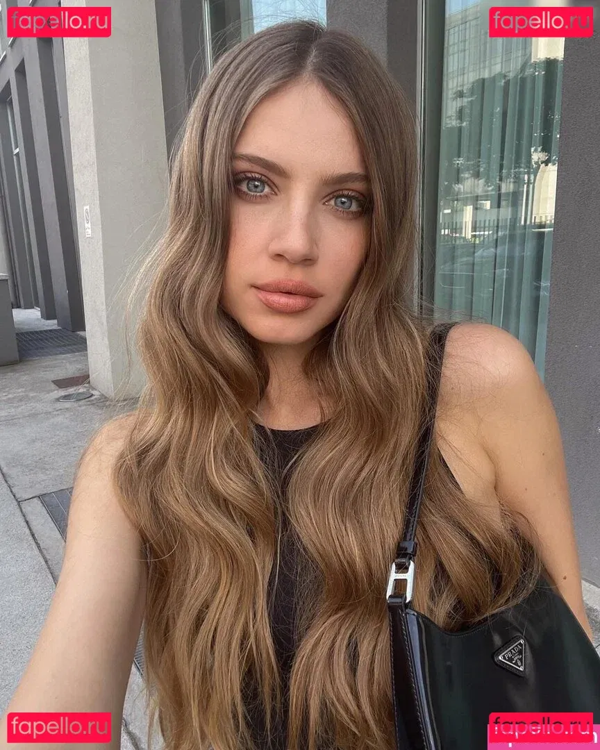 Xenia Tchoumitcheva Onlyfans Photo Gallery 