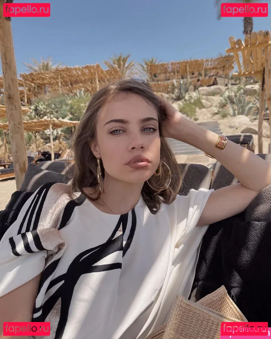 Xenia Tchoumitcheva Onlyfans Photo Gallery 