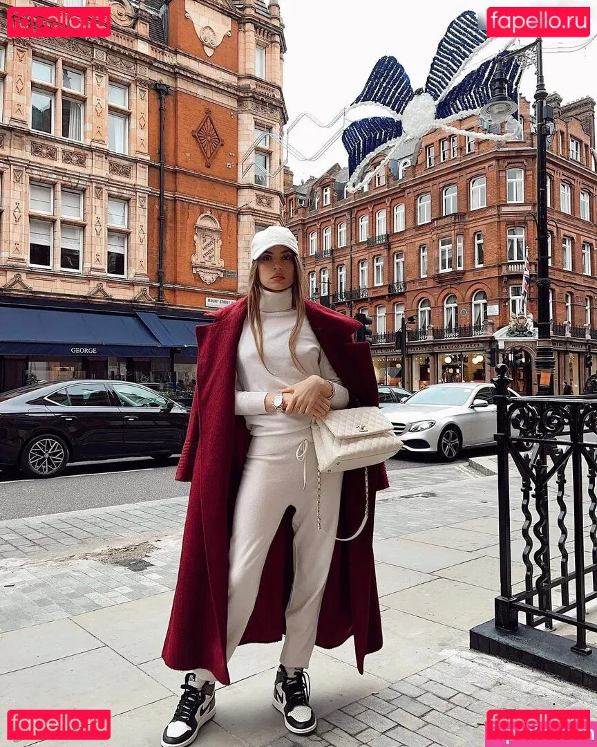 Xenia Tchoumitcheva Onlyfans Photo Gallery 