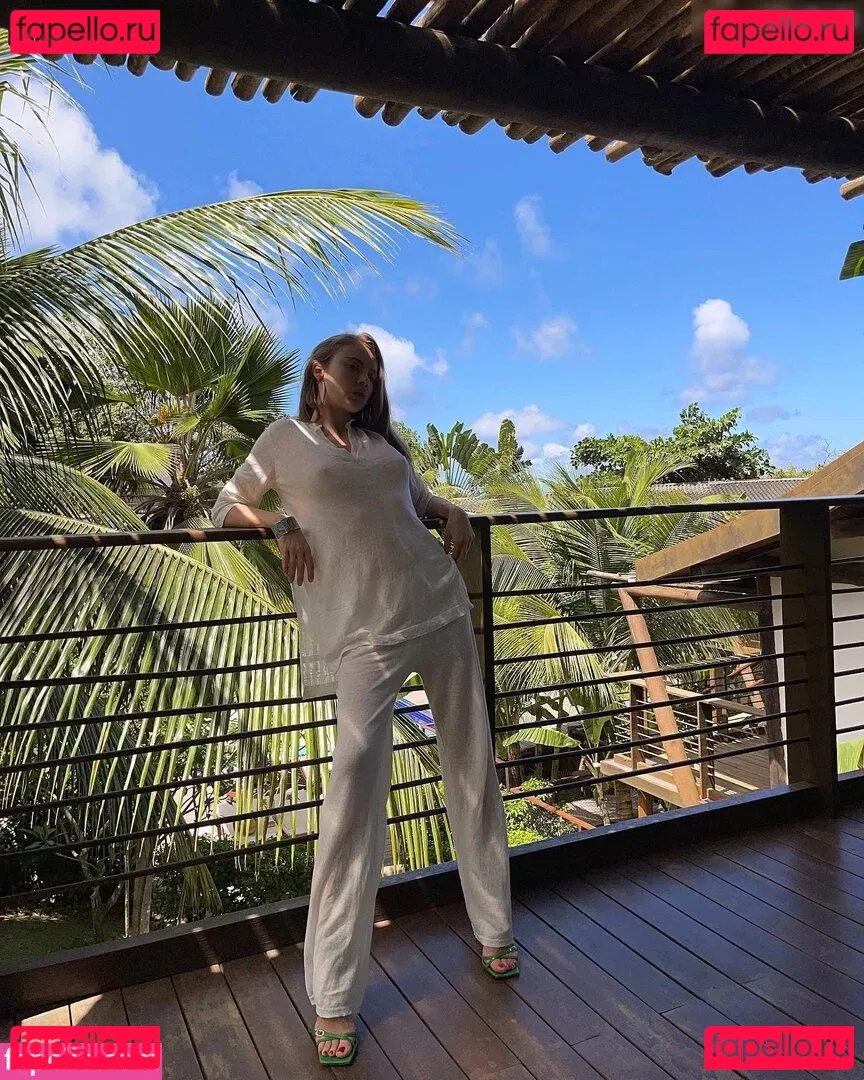 Xenia Tchoumitcheva Onlyfans Photo Gallery 