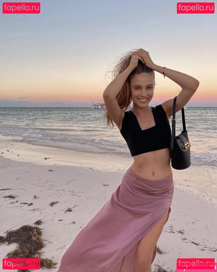 Xenia Tchoumitcheva Onlyfans Photo Gallery 