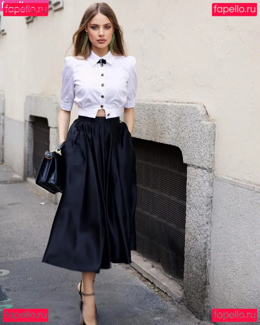 Xenia Tchoumitcheva Onlyfans Photo Gallery 