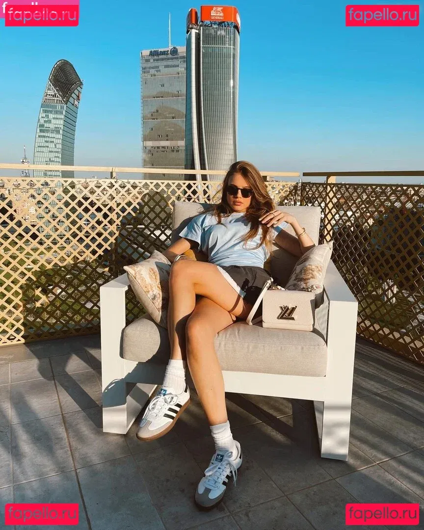 Xenia Tchoumitcheva Onlyfans Photo Gallery 