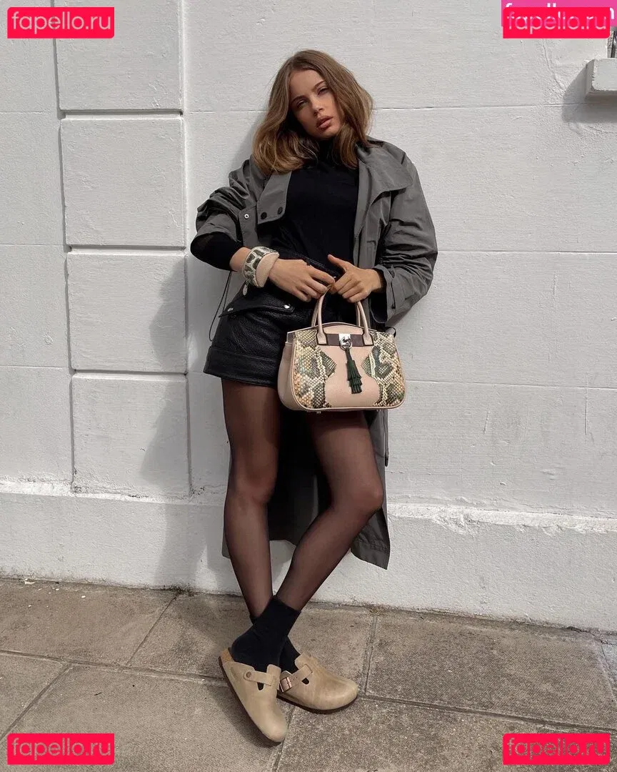 Xenia Tchoumitcheva Onlyfans Photo Gallery 