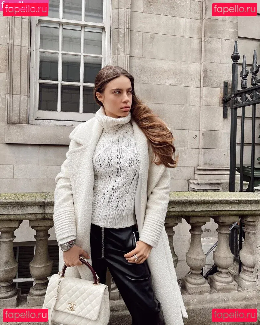 Xenia Tchoumitcheva Onlyfans Photo Gallery 