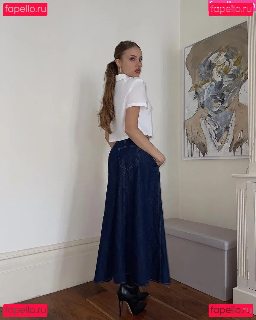 Xenia Tchoumitcheva Onlyfans Photo Gallery 