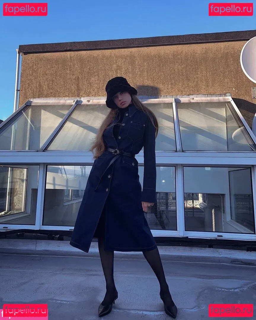 Xenia Tchoumitcheva Onlyfans Photo Gallery 