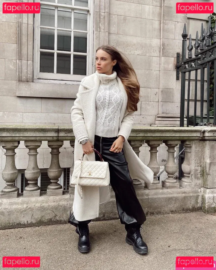 Xenia Tchoumitcheva Onlyfans Photo Gallery 