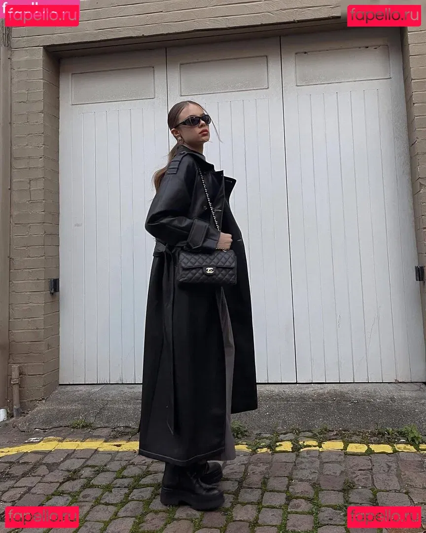 Xenia Tchoumitcheva Onlyfans Photo Gallery 