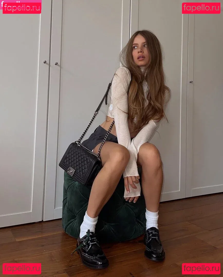 Xenia Tchoumitcheva Onlyfans Photo Gallery 