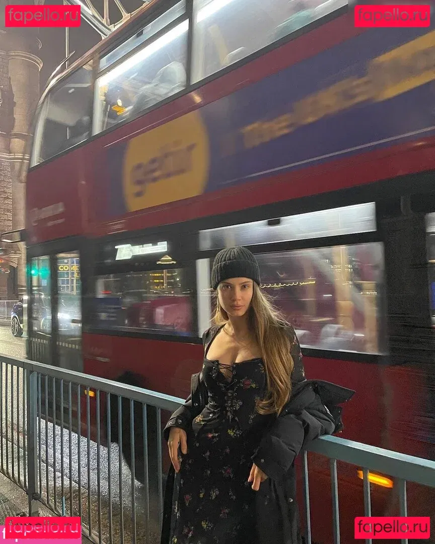 Xenia Tchoumitcheva Onlyfans Photo Gallery 