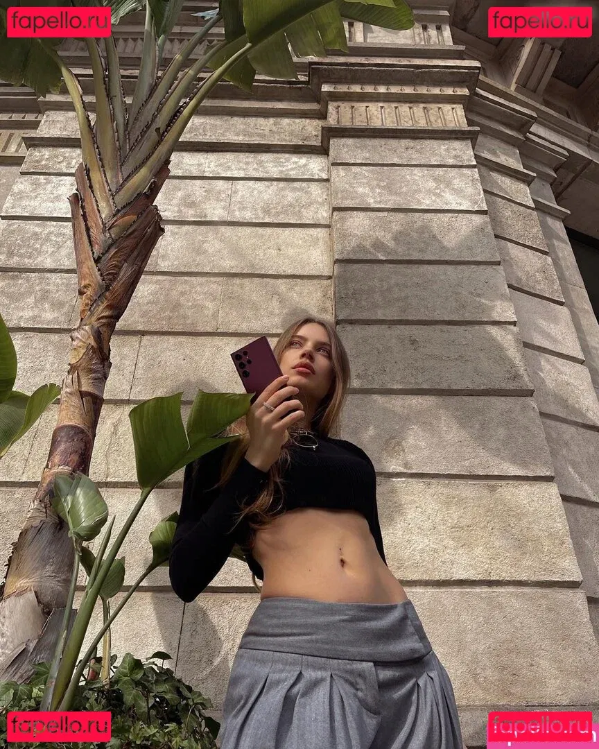 Xenia Tchoumitcheva Onlyfans Photo Gallery 