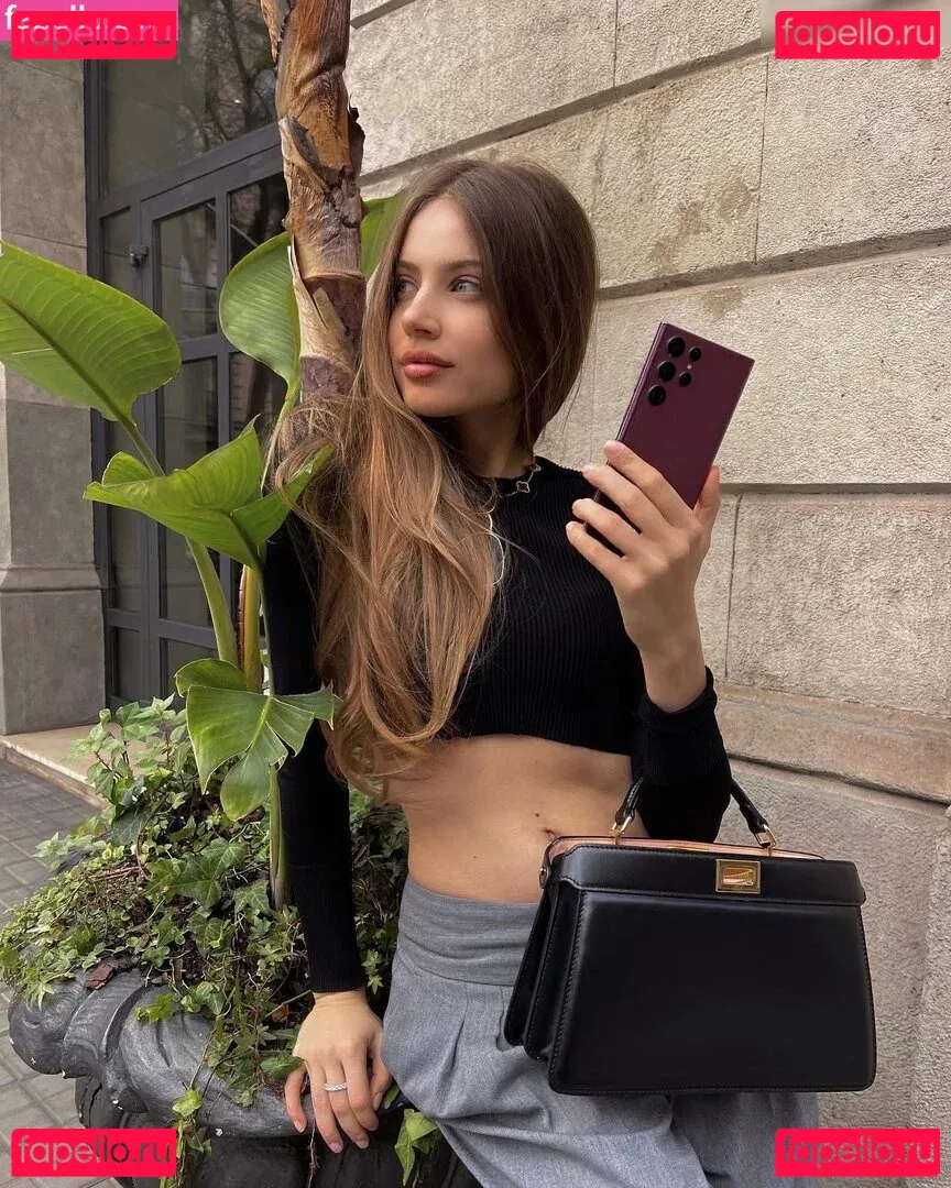 Xenia Tchoumitcheva Onlyfans Photo Gallery 