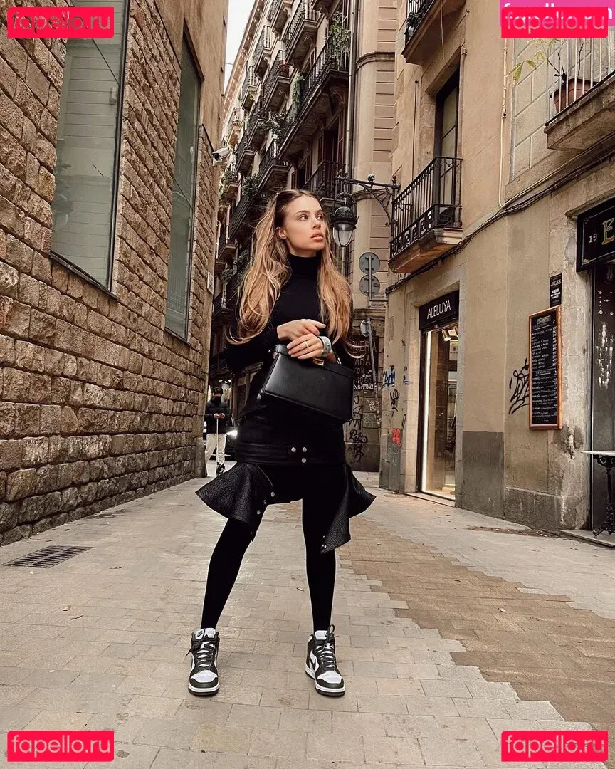 Xenia Tchoumitcheva Onlyfans Photo Gallery 