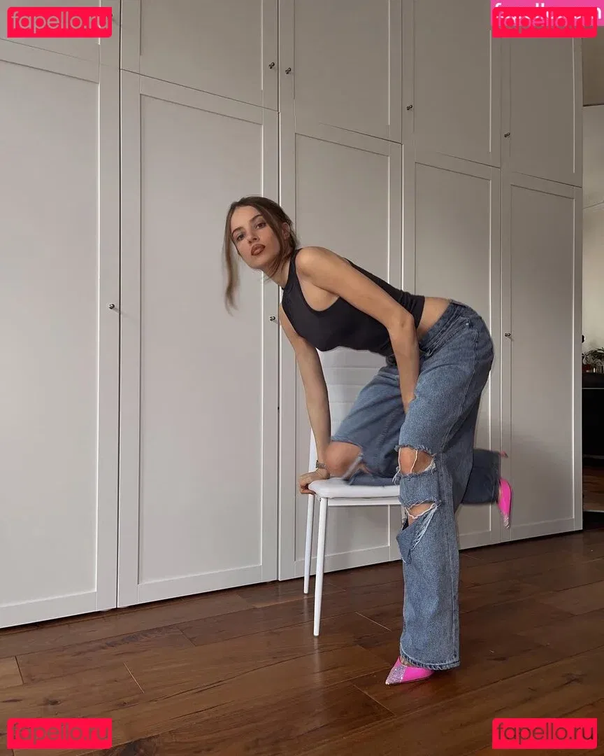 Xenia Tchoumitcheva Onlyfans Photo Gallery 