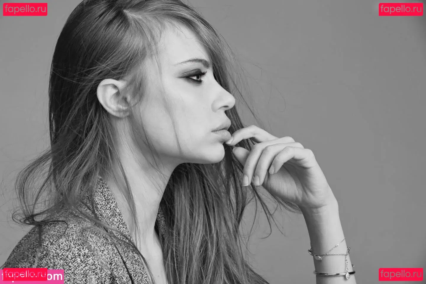 Xenia Tchoumitcheva Onlyfans Photo Gallery 