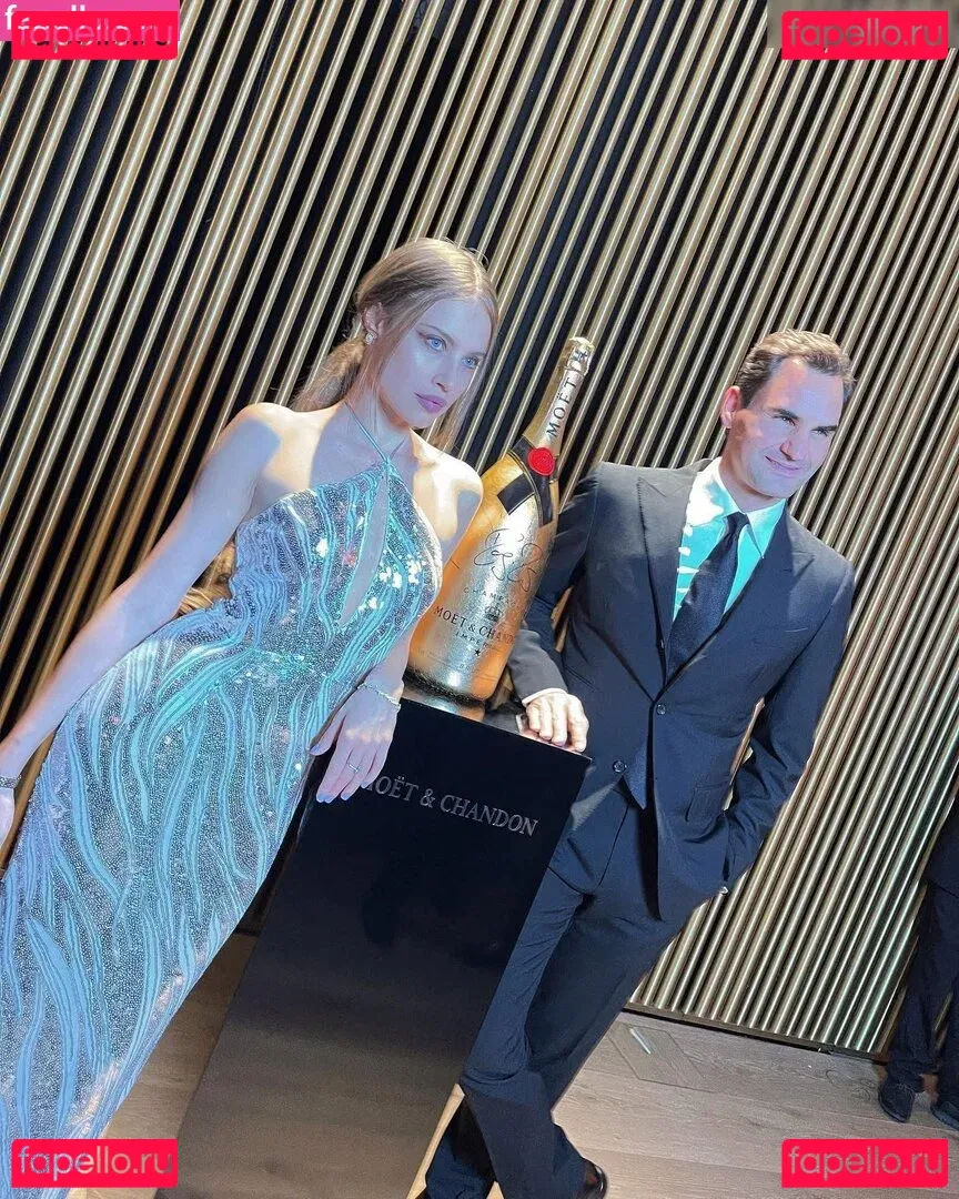 Xenia Tchoumitcheva Onlyfans Photo Gallery 