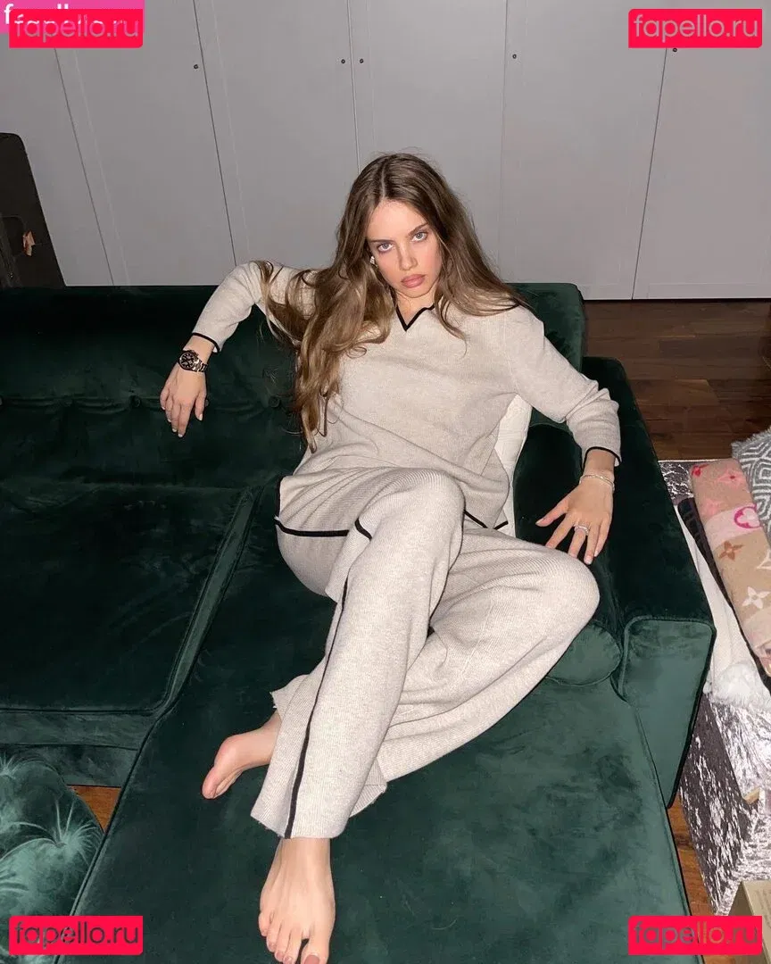 Xenia Tchoumitcheva Onlyfans Photo Gallery 