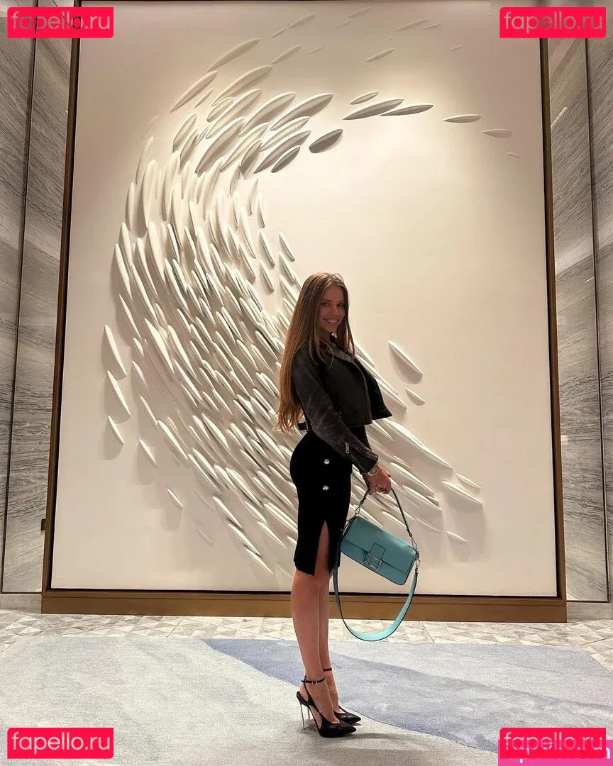 Xenia Tchoumitcheva Onlyfans Photo Gallery 