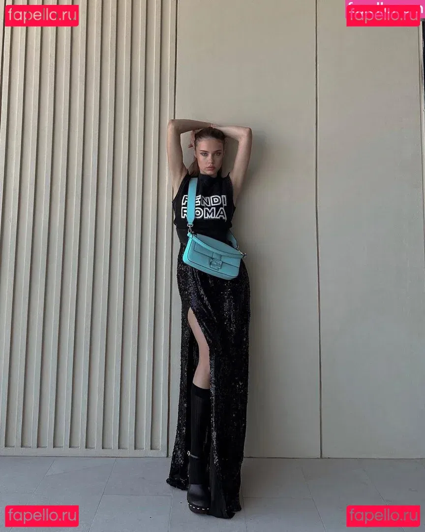 Xenia Tchoumitcheva Onlyfans Photo Gallery 