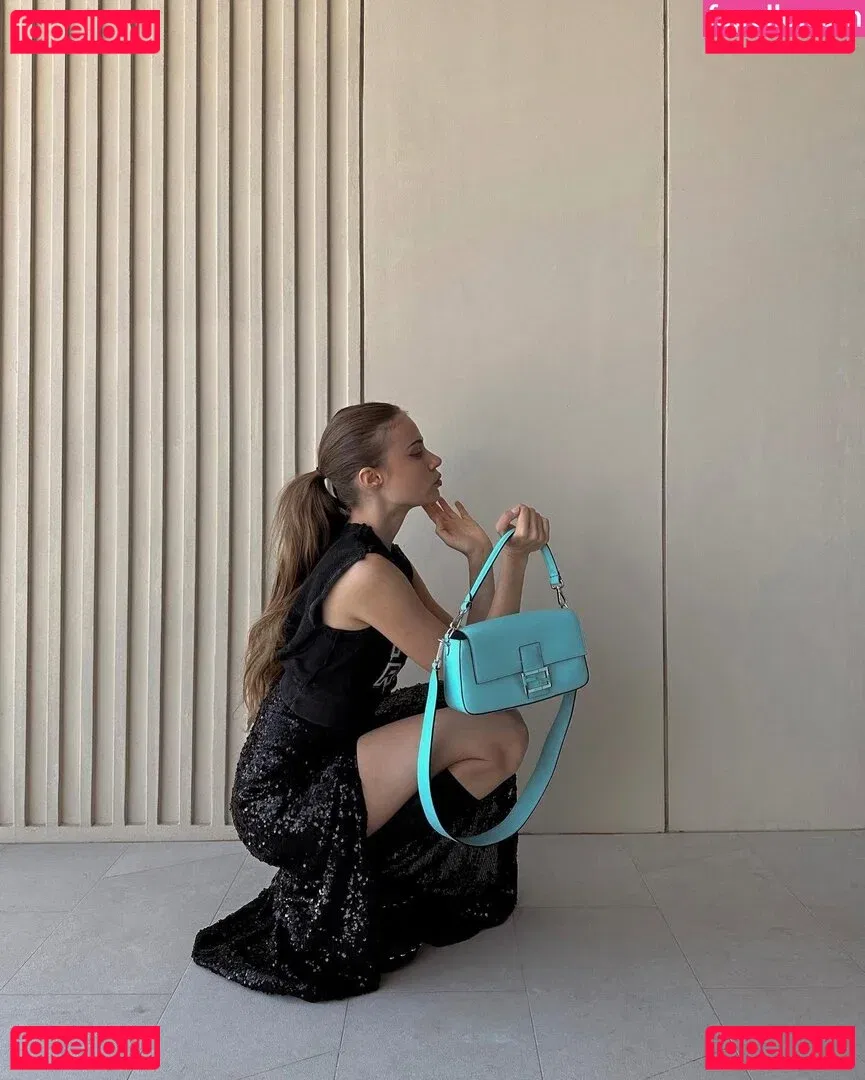 Xenia Tchoumitcheva Onlyfans Photo Gallery 