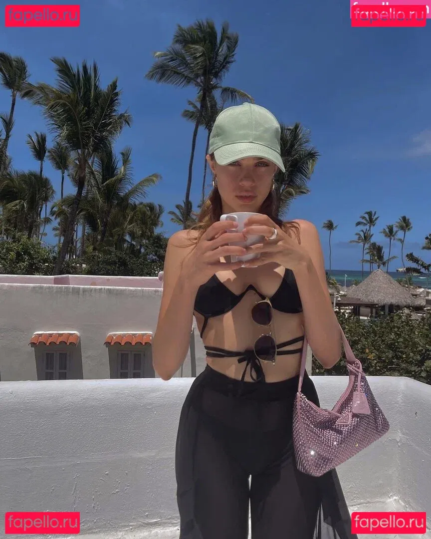 Xenia Tchoumitcheva Onlyfans Photo Gallery 