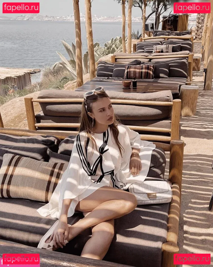 Xenia Tchoumitcheva Onlyfans Photo Gallery 