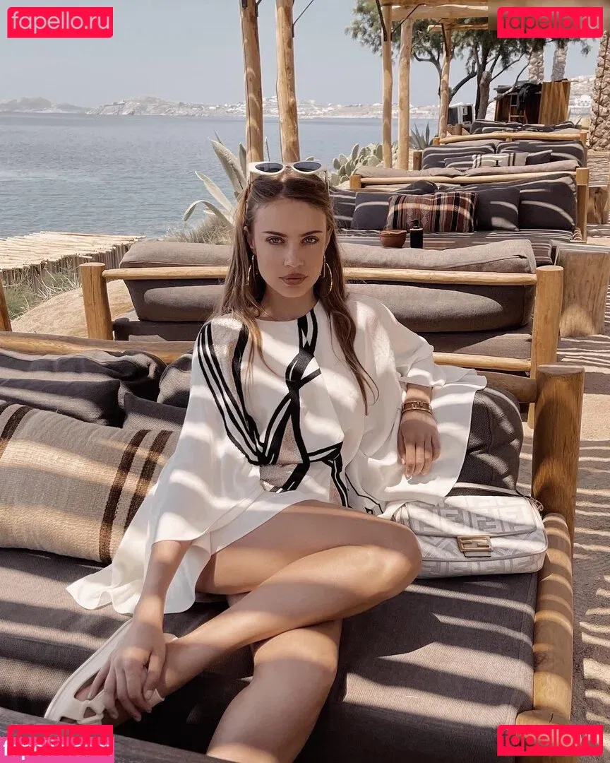 Xenia Tchoumitcheva Onlyfans Photo Gallery 