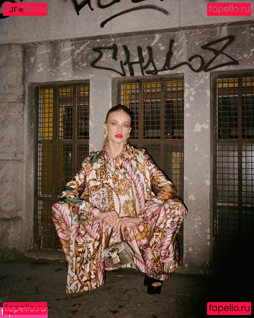 Xenia Tchoumitcheva Onlyfans Photo Gallery 