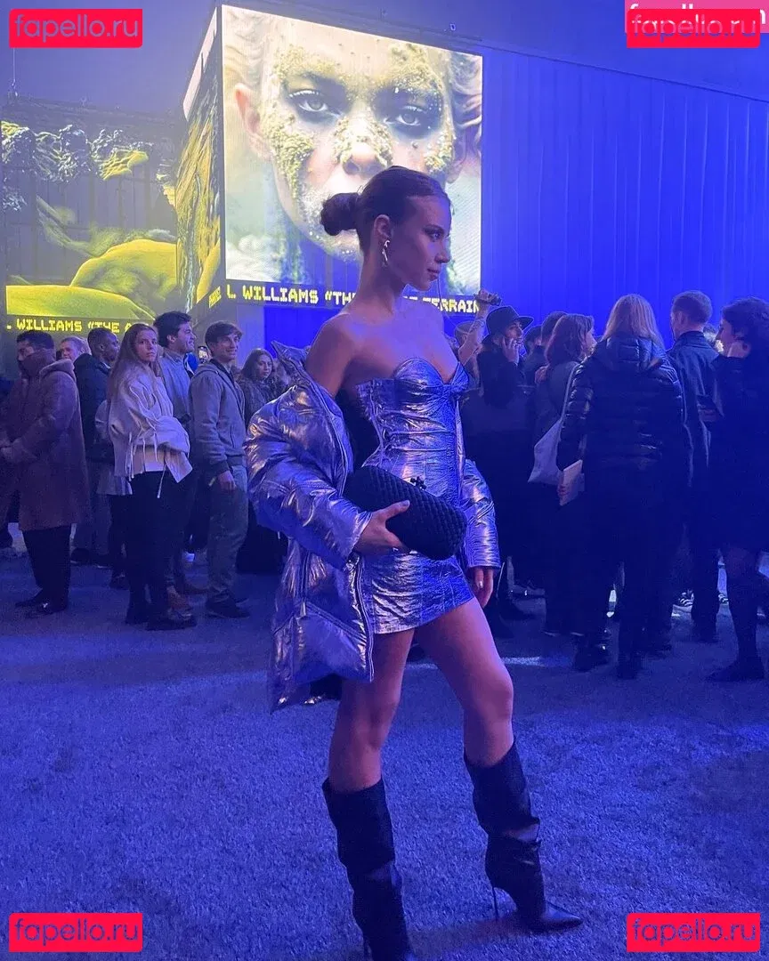 Xenia Tchoumitcheva Onlyfans Photo Gallery 