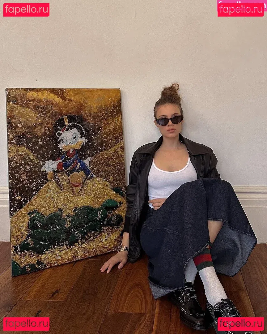 Xenia Tchoumitcheva Onlyfans Photo Gallery 