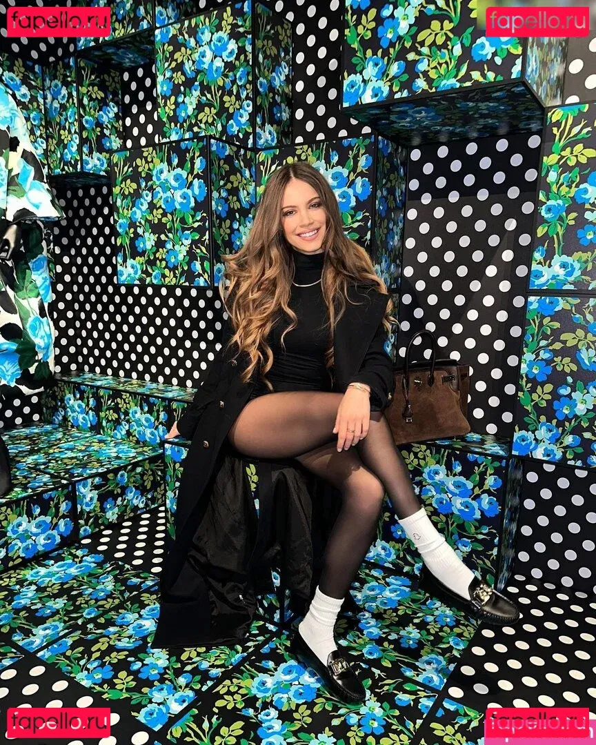 Xenia Tchoumitcheva Onlyfans Photo Gallery 