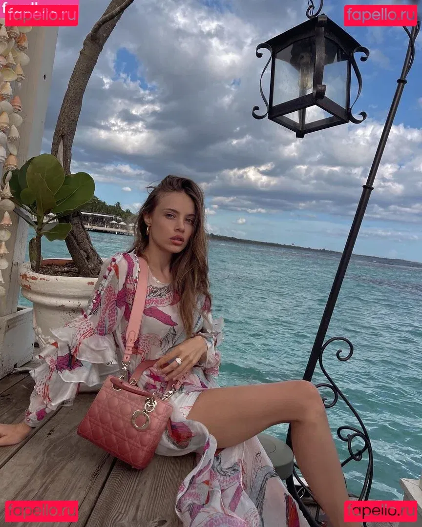 Xenia Tchoumitcheva Onlyfans Photo Gallery 