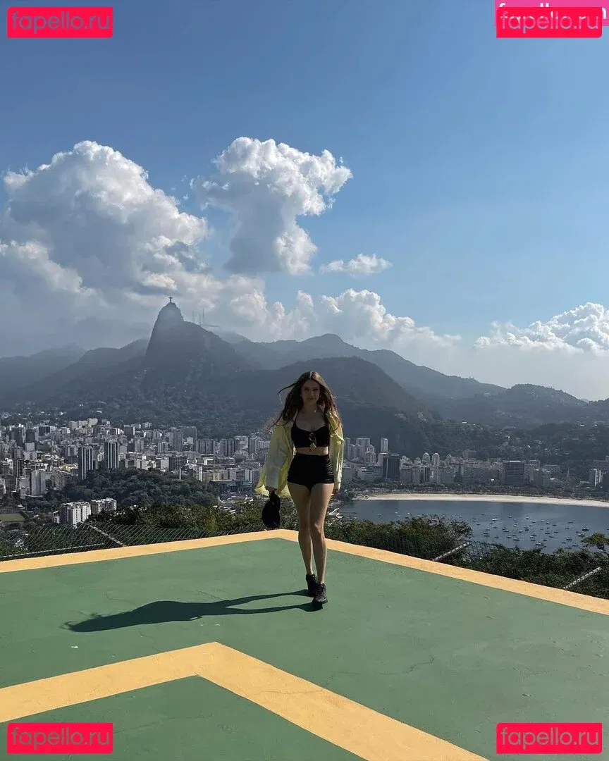 Xenia Tchoumitcheva Onlyfans Photo Gallery 