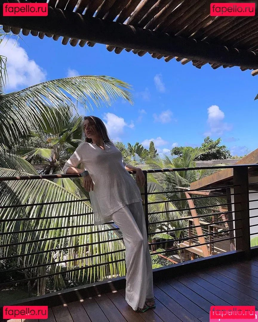 Xenia Tchoumitcheva Onlyfans Photo Gallery 