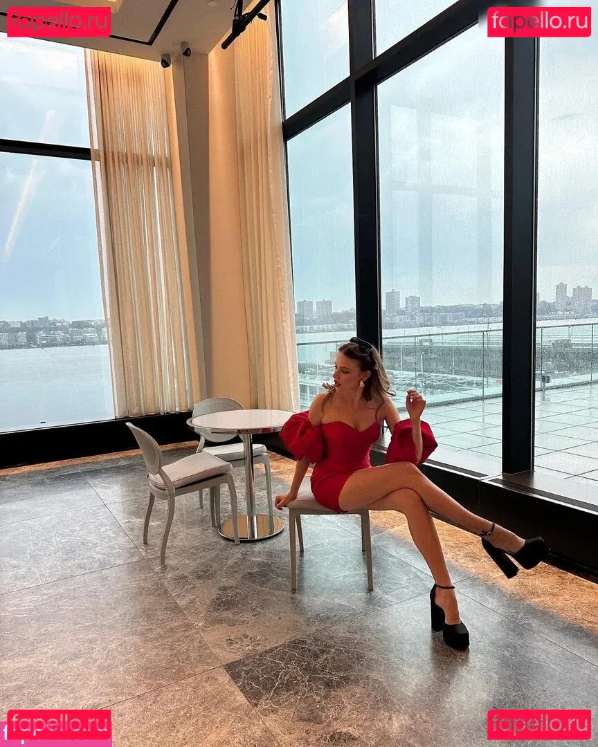 Xenia Tchoumitcheva Onlyfans Photo Gallery 