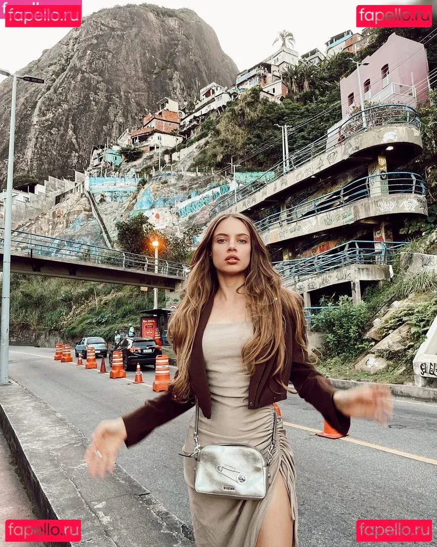 Xenia Tchoumitcheva Onlyfans Photo Gallery 